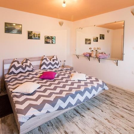 Apartment Stipe Solin Bagian luar foto