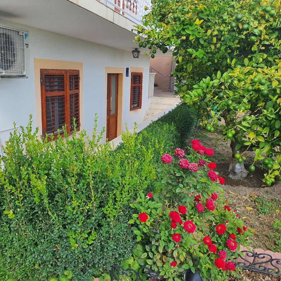 Apartment Stipe Solin Bagian luar foto