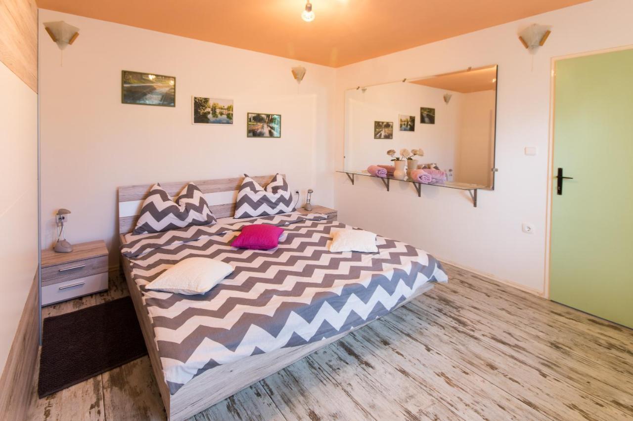 Apartment Stipe Solin Bagian luar foto